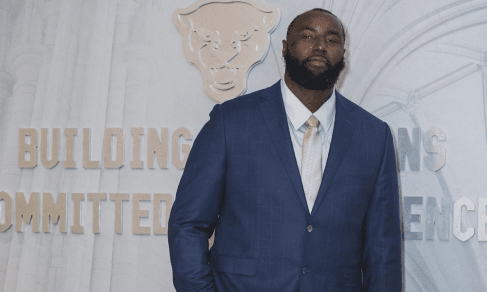 DeJuan Blair | Men's Basketball | 2007-09 A product of Pittsburgh's historic Hill District who lived a mere 600 yards from the Petersen Events Center, Blair is one of the most dominant and decorated players in the history of Pitt basketball. A 6-foot-7 center, he bullied taller opponents with a rugged and relentless style. Blair averaged a double-double (15.7 points and 12.3 rebounds) during his final collegiate season, leading the Panthers to a 31-5 record and the Elite Eight of the 2009 NCAA Tournament. Pitt twice ascended to its first-ever No. 1 national ranking that season. Blair was a 2009 consensus All-American—becoming the first Pitt basketball player to earn that stature since Don Hennon in 1959—and the Big East's Co-Player of the Year. He burst onto the scene as a freshman, averaging 11.6 points and 9.1 boards, to earn 2008 Big East Co-Rookie of the Year and Freshman All-America accolades. Blair's play lifted Pitt to the 2008 Big East Tournament title. He was selected by the San Antonio Spurs in the 2009 NBA Draft and later played with the Dallas Mavericks and Washington Wizards over a seven-year pro career.